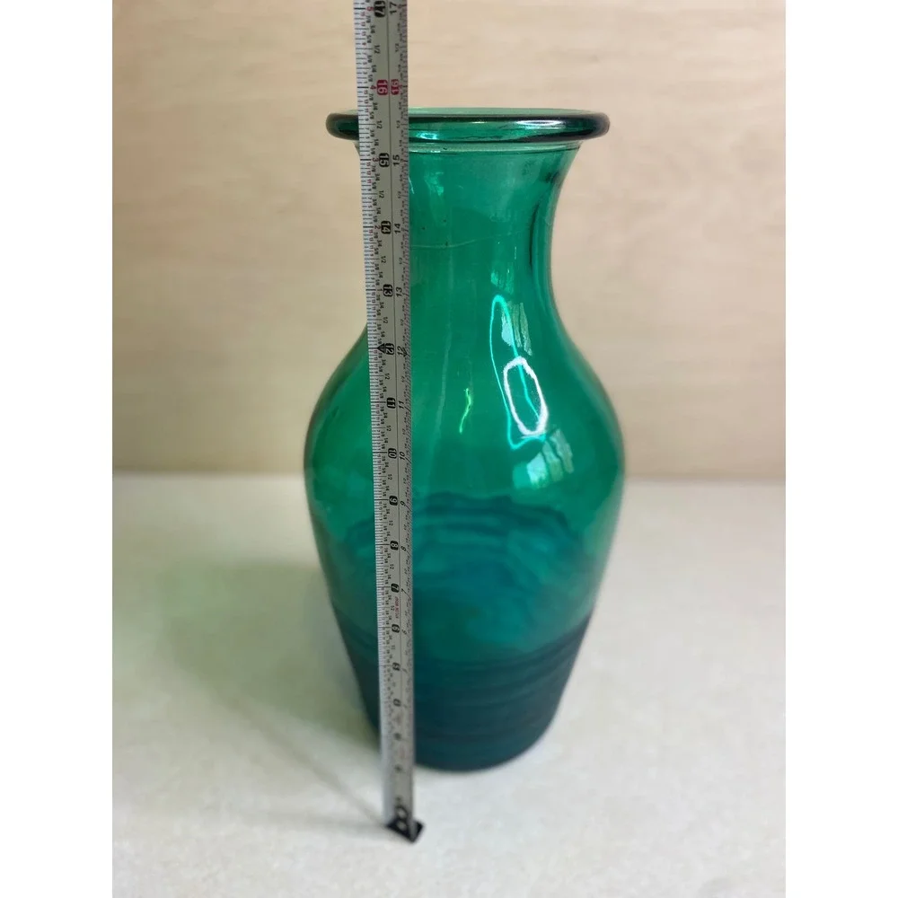 Beautiful Large Glass‎ Vase Emerald Green Hand Blown Made in Spain 12in Decorate